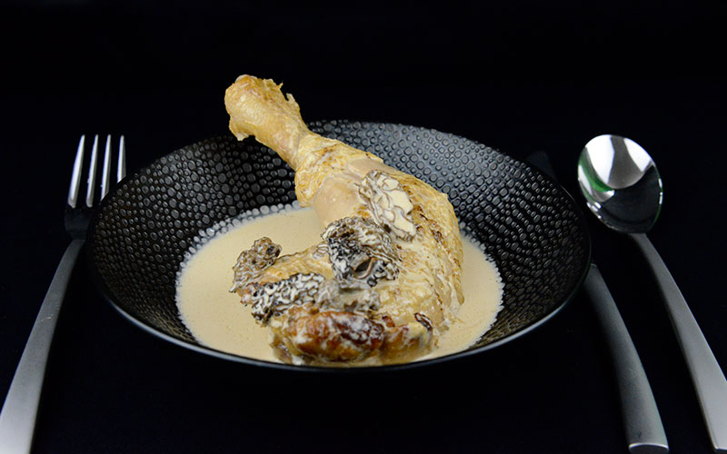 Suprême de volaille sauce aux morilles